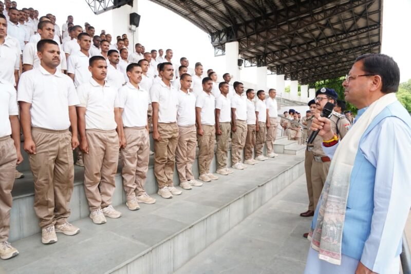 देहरादून में मुख्यमंत्री धामी का संबोधन, पुलिस को दिए सख्त निर्देश