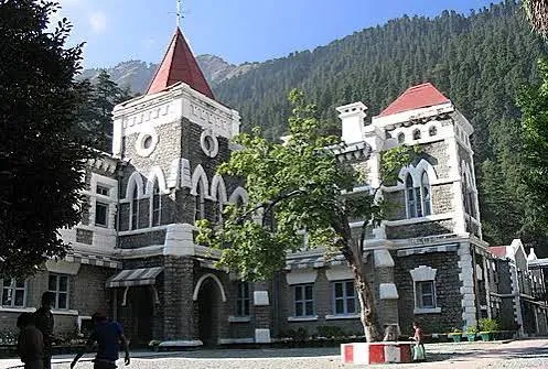 काशीपुर संदिग्ध मौत मामला: हाईकोर्ट के आदेश पर कब्र से निकाला जाएगा शव, दोबारा होगा पोस्टमार्टम