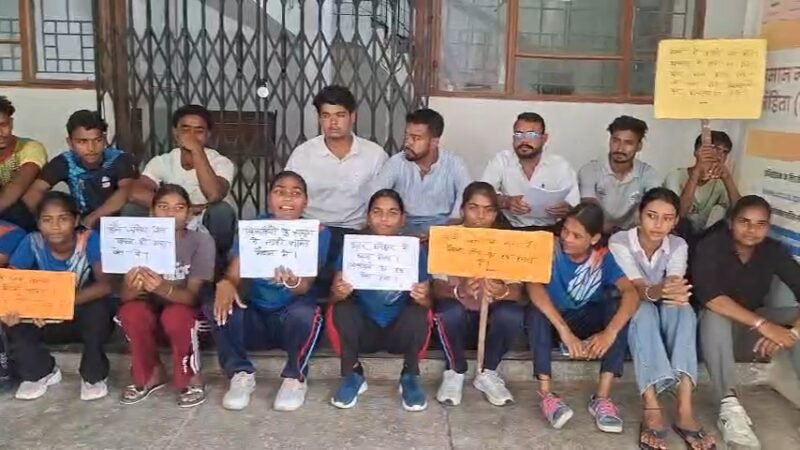 खेल घोटाले की परतें खुलने लगी हैं?
