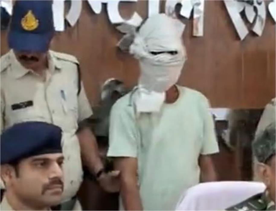 पुलिस ने किया हत्या का खुलासा, बेटे ने मां और बहन के साथ मिलकर पिता को उतारा था मौत के घाट ,जानें पूरा मामला…