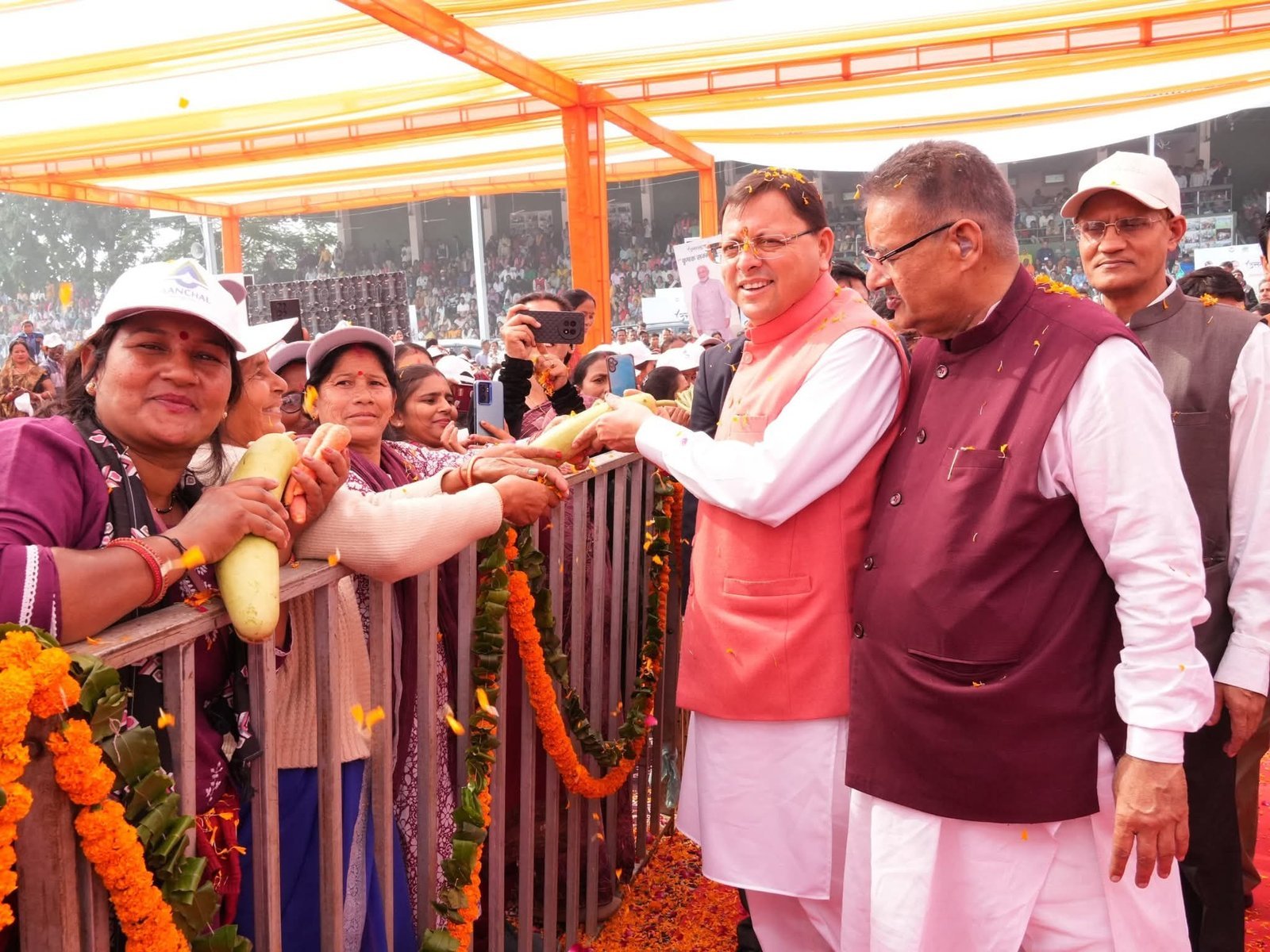 “कृषक सम्मेलन में उत्कृष्ट किसानों का हुआ सम्मान, सीएम धामी ने की शिरकत”