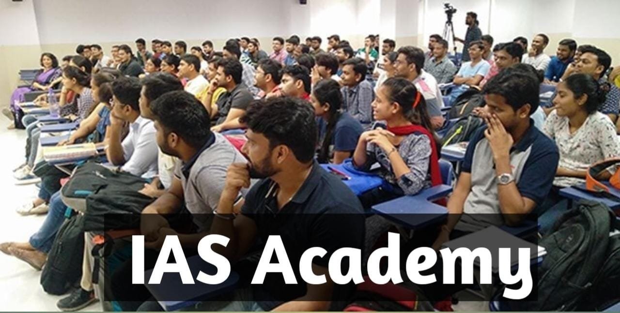 आईएएस में चयनित विद्यार्थियों को लेकर भाषायी, क्षेत्रीय, लैंगिक गर्व हर साल हिलोरें मारता है। इन सबसे ज्यादा और सबसे ऊपर जातीय गर्व होता है। यह होड़ लगती है कि किस जाति के कितने लोग सलेक्ट हुए?