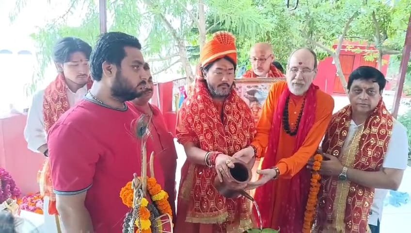 “हरिद्वार पहुंचे जापानी श्रद्धालु, बोले- ‘सनातन धर्म में मिला जीवन का सार”