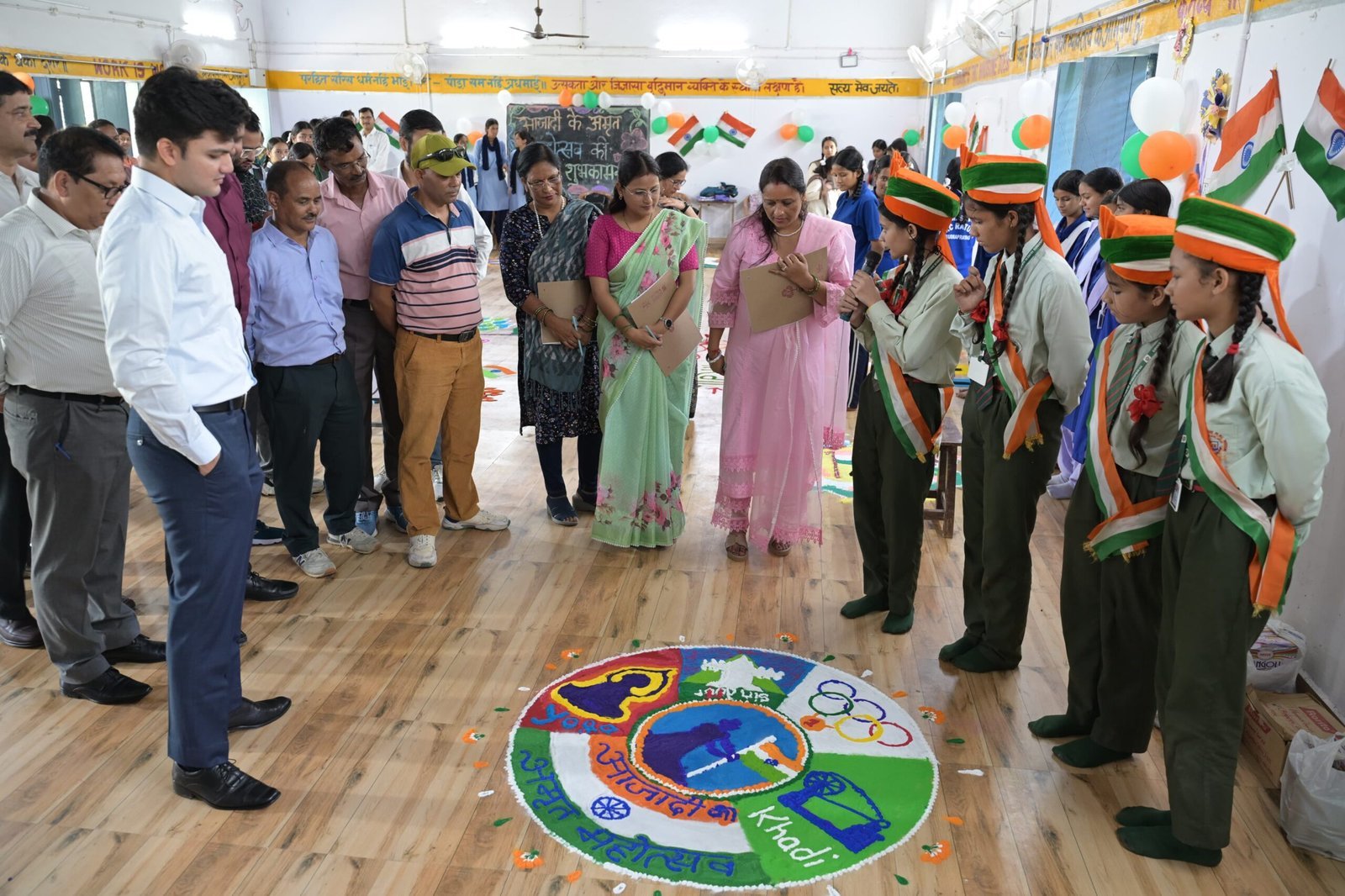 आजादी का अमृत महोत्सव : रुद्रप्रयाग में रंगोली प्रतियोगिता के रंग बिखरे