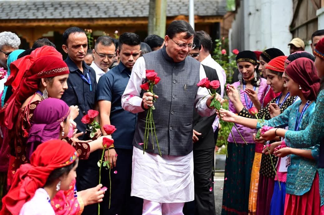 मुख्यमंत्री पुष्कर धामी ने 15 सहायक अध्यापकों को दिए नियुक्ति पत्र, 15 करोड़ की योजनाओं का लोकार्पण-शिलान्यास