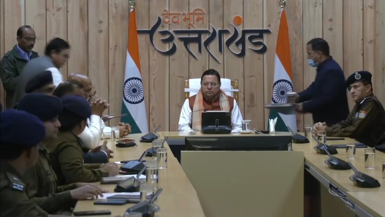 प्रयागराज-2025 अभिनंदन कार्यक्रम में सीएम धामी ने जवानों को किया सम्मानित