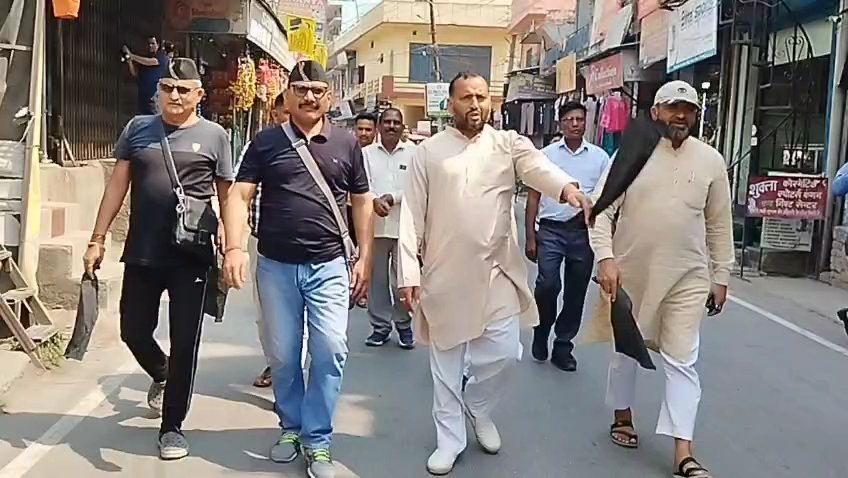 मुख्यमंत्री को काले झंडे दिखाने से पहले ही कांग्रेसी गिरफ्तार