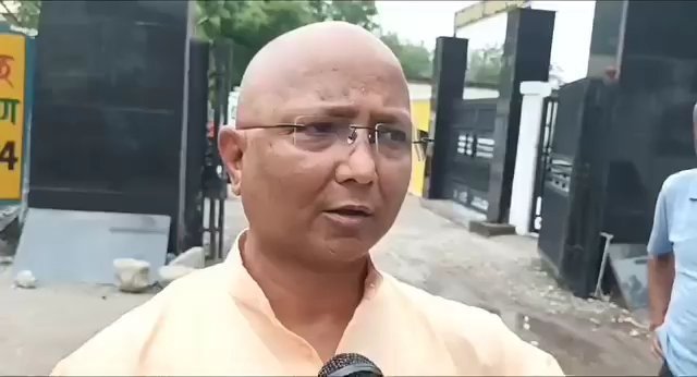 सेवा विस्तार के नाम पर अधिकारी खा रहे मेवा….