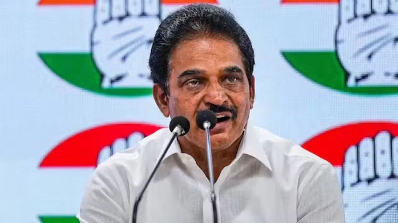 ‘स्पाइवेयर’ अटैक के बाद वेणुगोपाल ने PM मोदी को क्यों कहा Thanks? जानें पूरा मामला