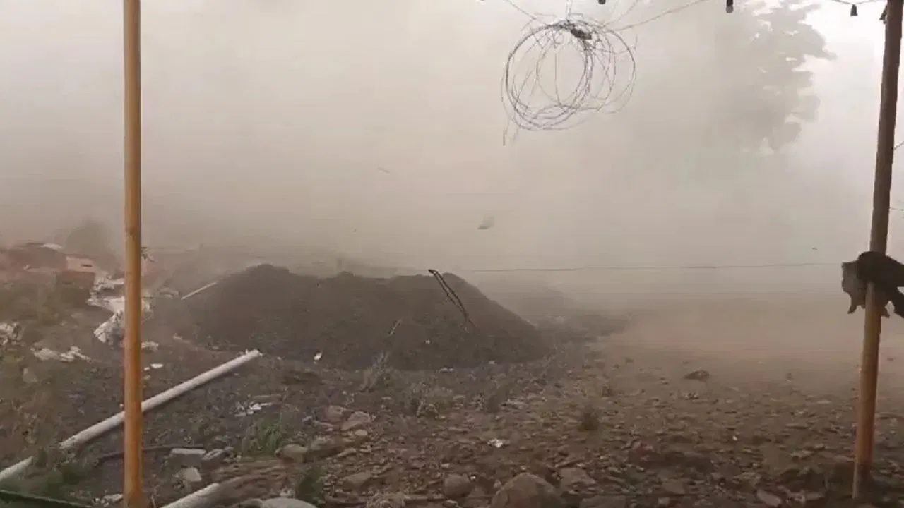 महाराष्ट्र: यवतमाल में चक्रवात और भारी बारिश से दर्जनों घर ढहे, कई लोग घायल